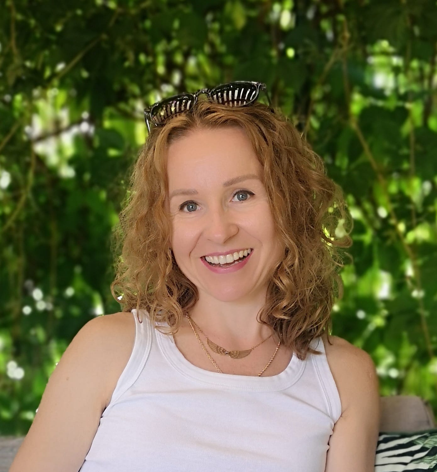 Joanna Balasa wśród zieleni